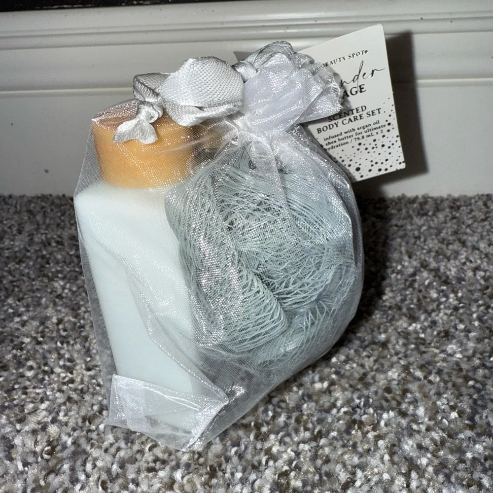 Green body care gift set NWT